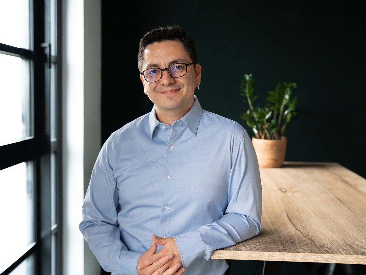 Carlos Meza, Sales manager lingoking