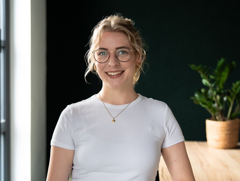 Porträt von Katharina, Content Managerin bei lingoking