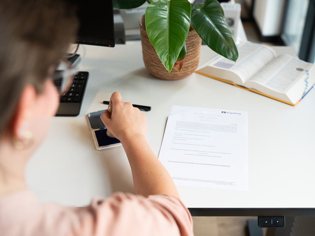 Sworn translator certifying document